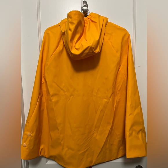 NWT Cat & Jack Kid’s Yellow Adaptive Rain Cape - Picture 2 of 9